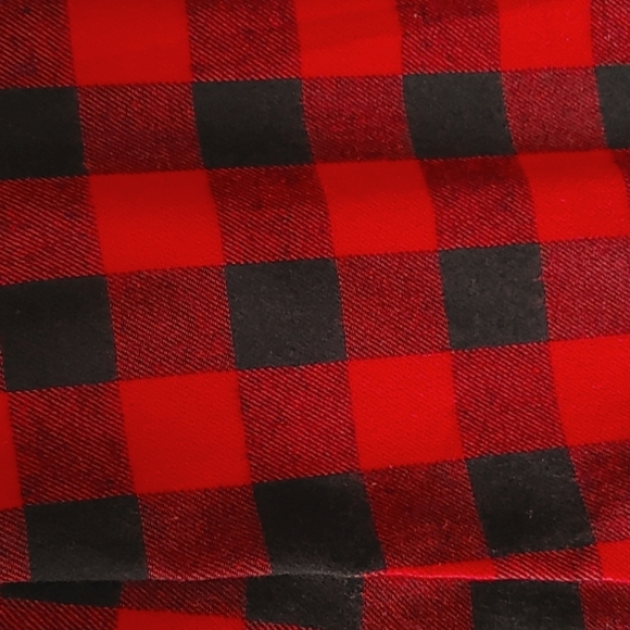 🍁NWT Women's Red & Black Plaid Button Down Shirt - Picture 2 of 7